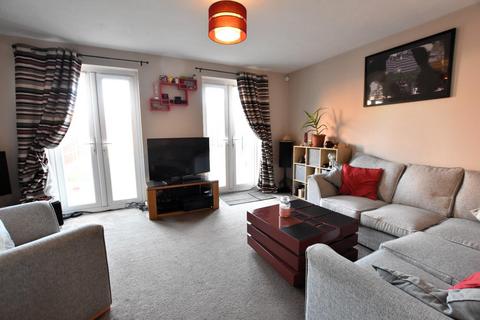 3 bedroom semi-detached house for sale - Kimberley Court, Scunthorpe