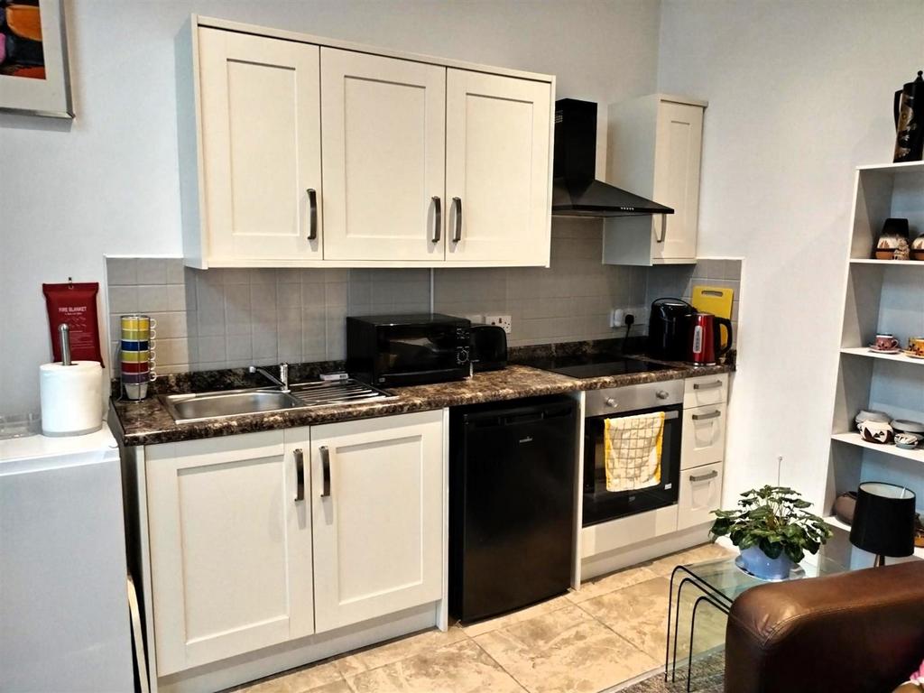 Cambrian Place, Swansea 1 bed apartment for sale £85,000