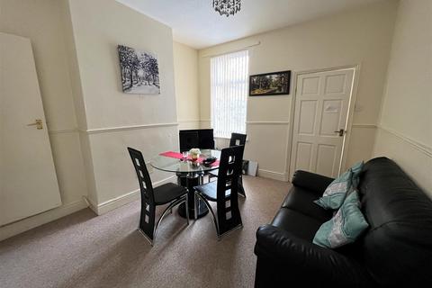 2 bedroom terraced house for sale, Knighton Fields Road West, Aylestone, Leicester, LE2