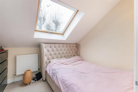 1 bedroom flat for sale, Blackhorse Lane, London