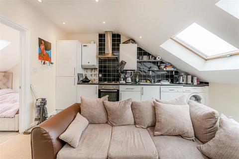 1 bedroom flat for sale, Blackhorse Lane, London