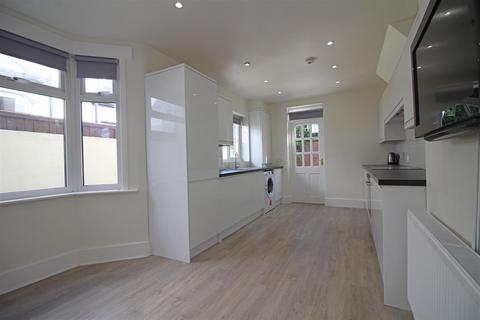 undefined, Thorpe Road, London