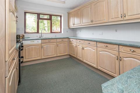 3 bedroom detached bungalow for sale, Welford Court, Knighton, Leicester, LE2