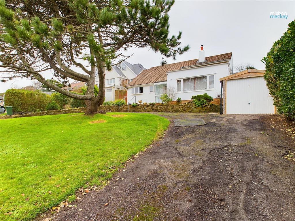 Ashurst Avenue,Saltdean,East Sussex,BN2 8DR 2 bed detached bungalow to