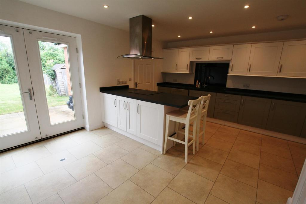 Coventryterrace,1ckitchen1.JPG