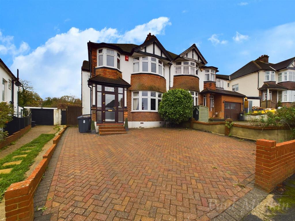 Sundown Avenue, South Croydon 3 bed semidetached house for sale £635,000