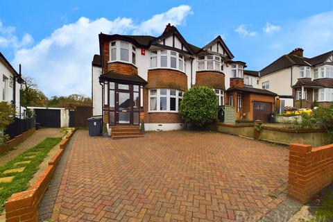 8 Sundown Avenue, South Croydon, CR2 0RP