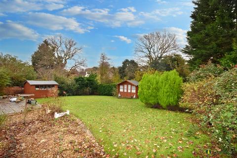 3 bedroom detached bungalow for sale - Hersey Rise, Seaview, PO34 5LJ