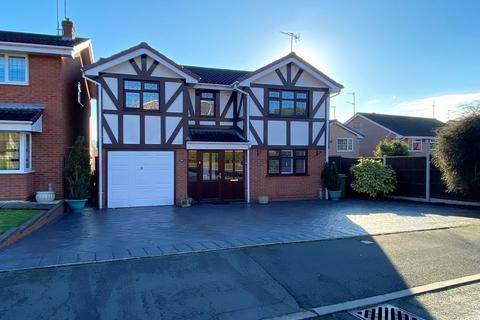 5 bedroom detached house for sale, Lindale Crescent, Amblecote, Brierley Hill, DY5