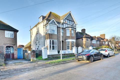 2 bedroom flat for sale - St. Davids Avenue, Bexhill-On-Sea