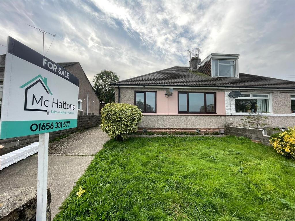 Wordsworth Avenue, Bridgend CF31 2 bed semidetached bungalow for sale