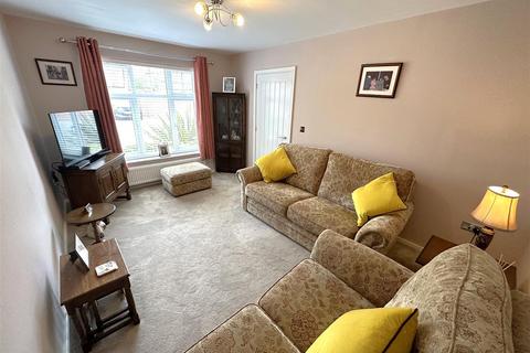 3 bedroom semi-detached house for sale, Marigold Way, Newark