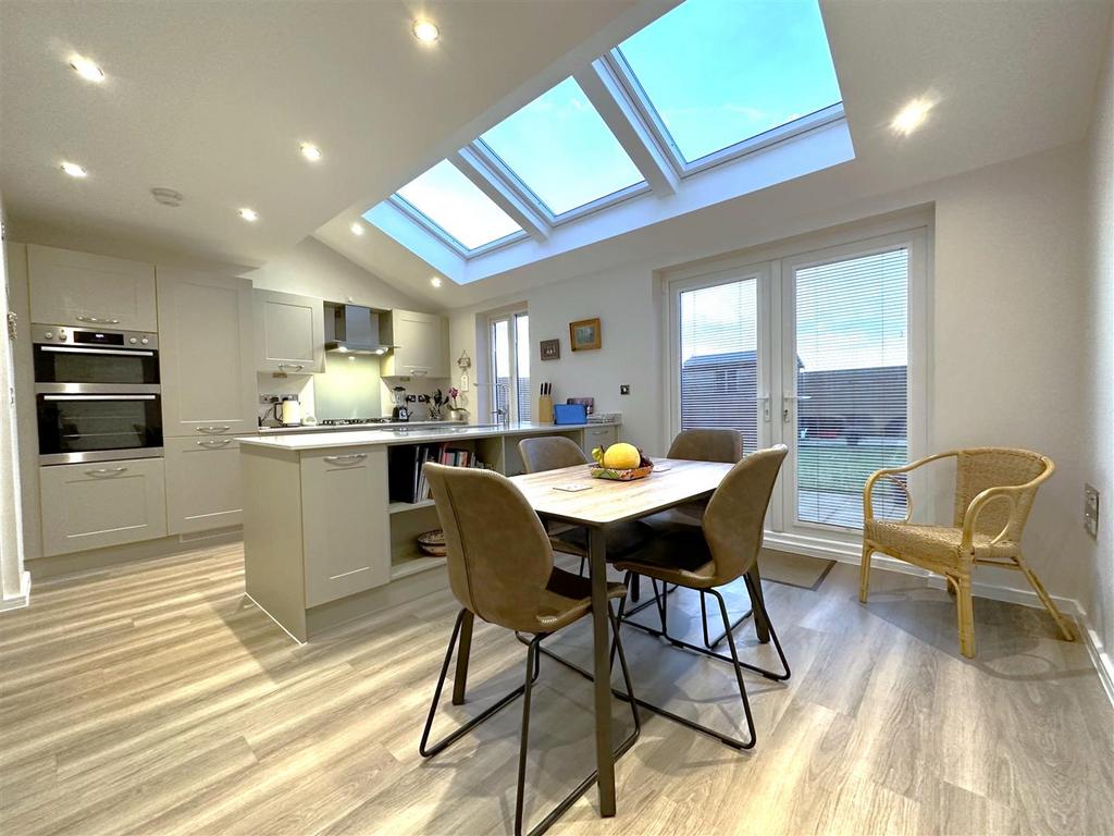 Open-Plan Dining Kitchen 520