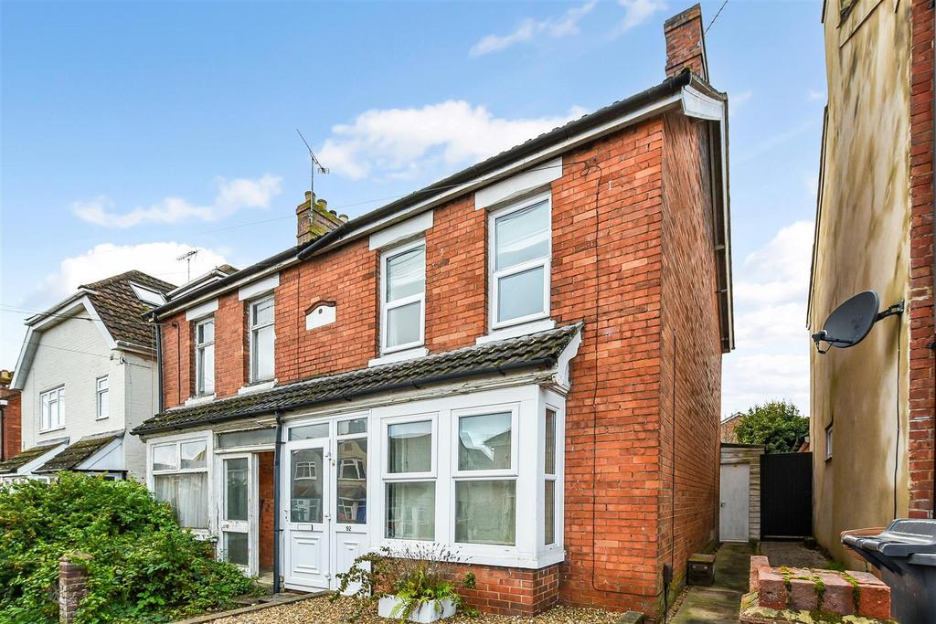Millway Road, Andover 2 bed semidetached house for sale £275,000