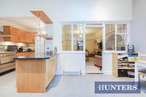 15 Burford Road, Worcester Park, KT4 7SU
