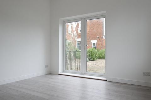 1 bedroom flat to rent - Flat 7, Convent View, 584 Beverley High Road. HU6