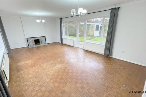 1 Broadfields, Goffs Oak, Waltham Cross, EN7 5JU