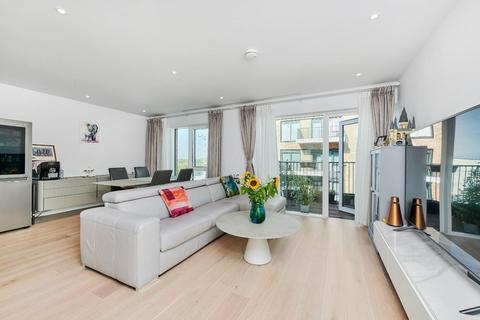 2 bedroom flat for sale, Fairwater House, Chelsea Creek SW6