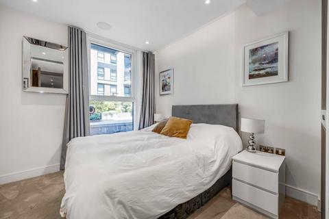 2 bedroom flat for sale, Countess House, Chelsea Creek SW6