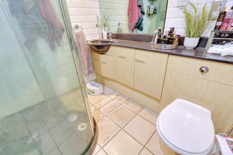 17 Quarry Mews, Purfleet, RM19 1GR