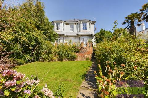 6 bedroom detached house for sale, Godwin Road, Hastings