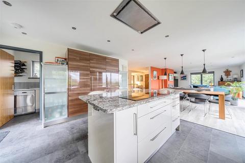Weymere Farnham Lane, Haslemere, GU27 1EY