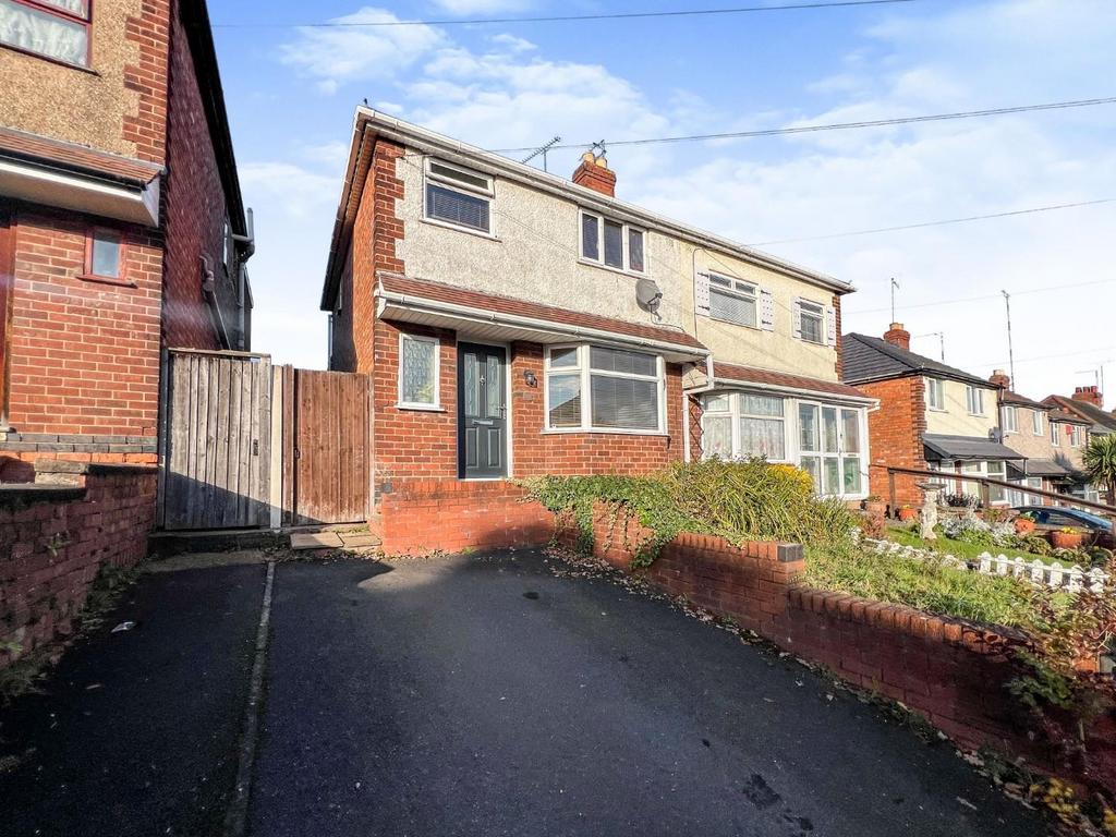 Edward Road, Holbrooks, Coventry 3 bed semidetached house for sale £