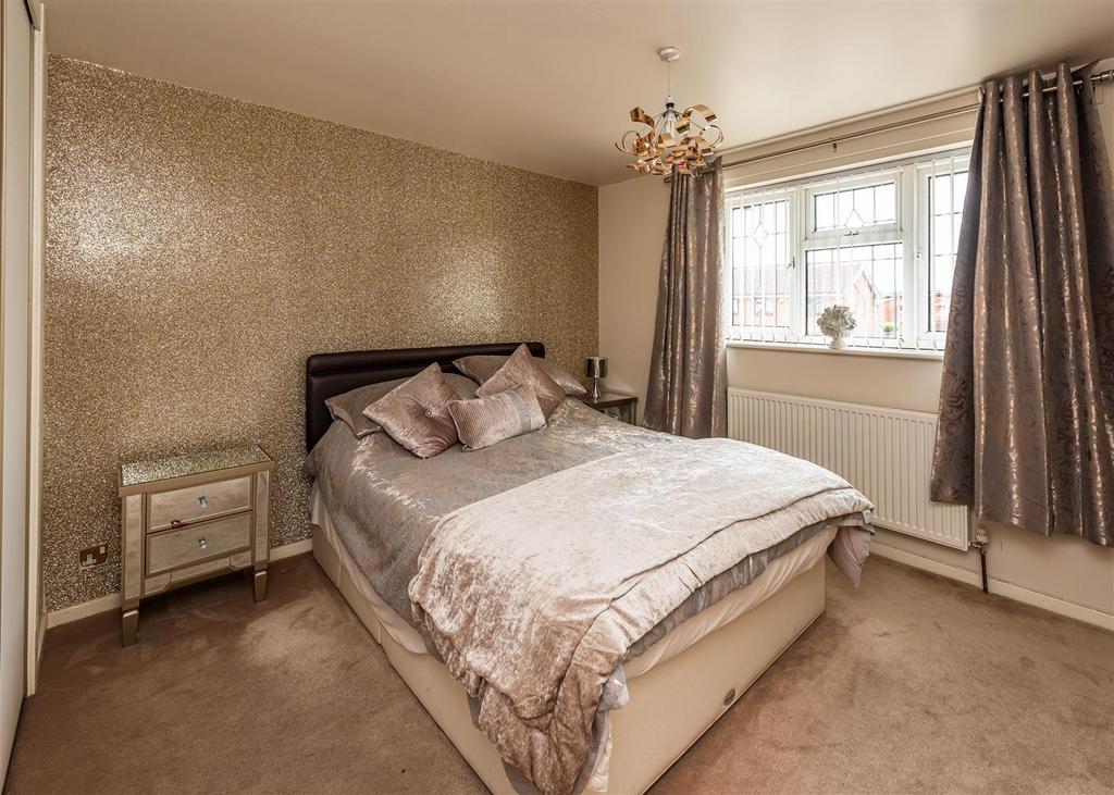 7 Leasowe Drive-bed1.jpg