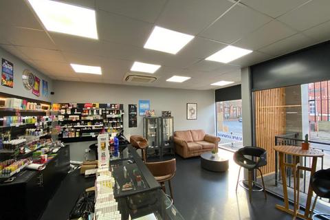 Shop to rent - Queens Road, Leicester