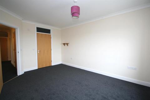 2 bedroom retirement property for sale, Roundhay Avenue, Peacehaven