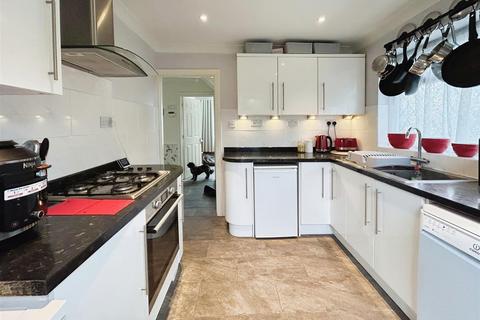 8 Dean Croft, Herne Bay, CT6 7DU