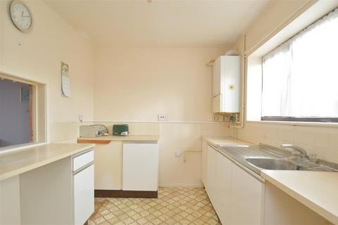 3 bedroom end of terrace house for sale - IN NEED OF RENOVATION * APSE HEATH