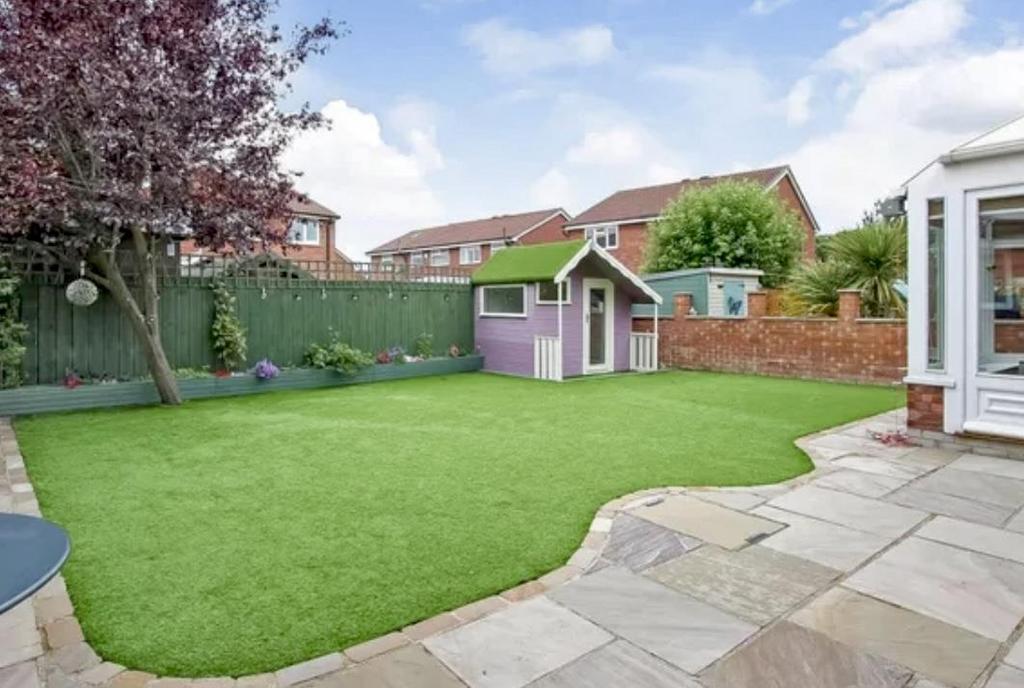 Statham Place, Darlington 5 bed detached house for sale £260,000