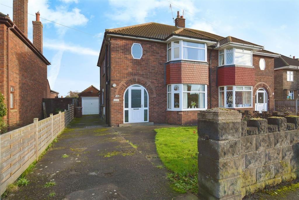 Devonshire Road, Scunthorpe 3 bed semidetached house £170,000