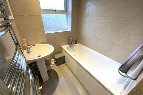 47 Viscount Road, Northampton, NN3 5BJ