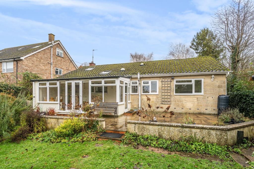 Hampton Poyle, Oxfordshire, OX5 3 bed detached bungalow for sale £625,000