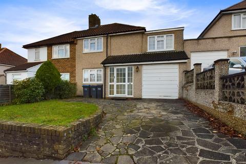 4 bedroom semi-detached house to rent, Grenville Road, New Addington, Croydon