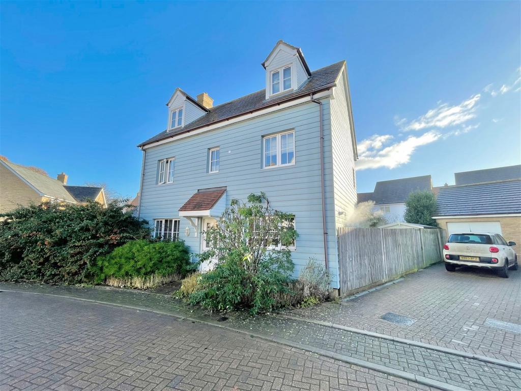 Wisteria Drive, Wymondham 5 bed detached house for sale £375,000