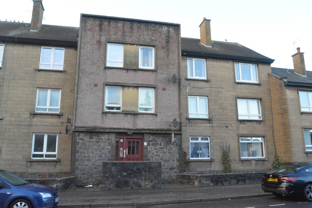 Main Street, Bainsford, Falkirk, Stirlingshire, FK2 7PA 3 bed flat for