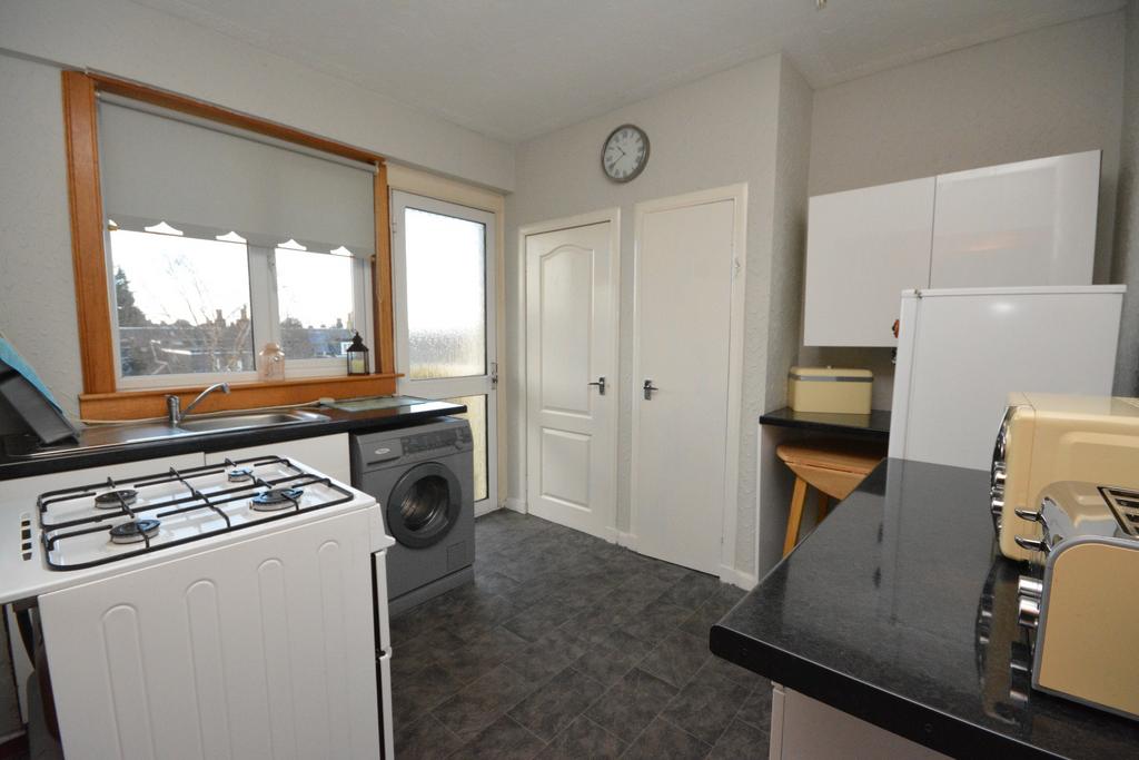 Main Street, Bainsford, Falkirk, Stirlingshire, FK2 7PA 3 bed flat for