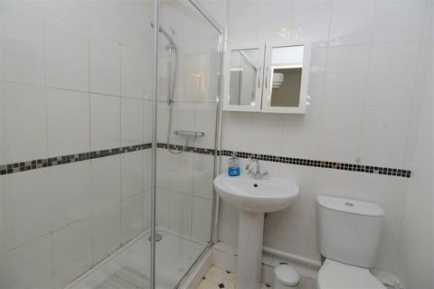 27 Blakemore Close, Birmingham, B32 3DZ