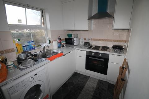 1 bedroom flat for sale, Nuffield Court, Hounslow, TW5