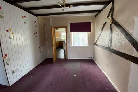 Ynyslas Intervalley Road, Banwen, Neath, SA10 9LR