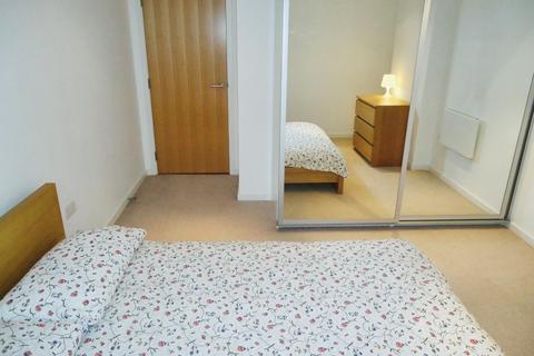 2 bedroom flat to rent, Gateway North, Crown Point Road, Leeds, LS9