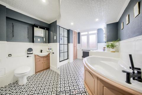 36 Bell Lane, Kitts Green, Birmingham, B33 0HT