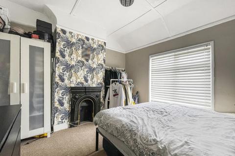 2 bedroom maisonette for sale, 1 College Road, Grays, Essex, RM17 5PB