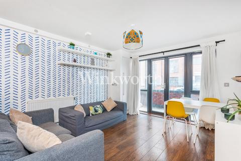 2 bedroom apartment for sale, Leverton Close, London, N22
