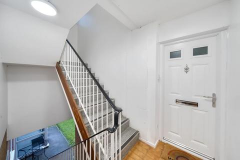 2 bedroom apartment to rent - Epping Close,  Reading,  RG1