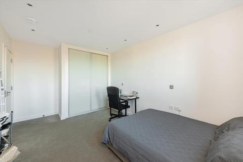 2 bedroom flat for sale - Salusbury Road, London, NW6