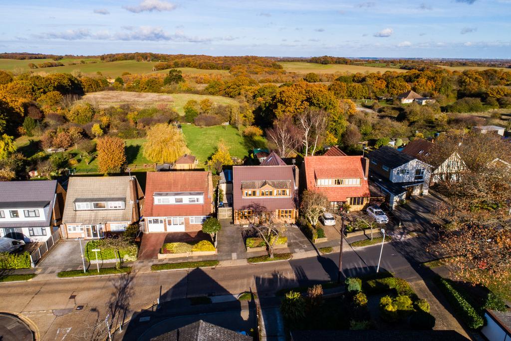 Green Lane, Leighonsea, SS9 5 bed detached house for sale £840,000